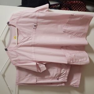 XL WonderFlex Scrub Top & L WonderFlex Modern Fix Scrub Bottoms